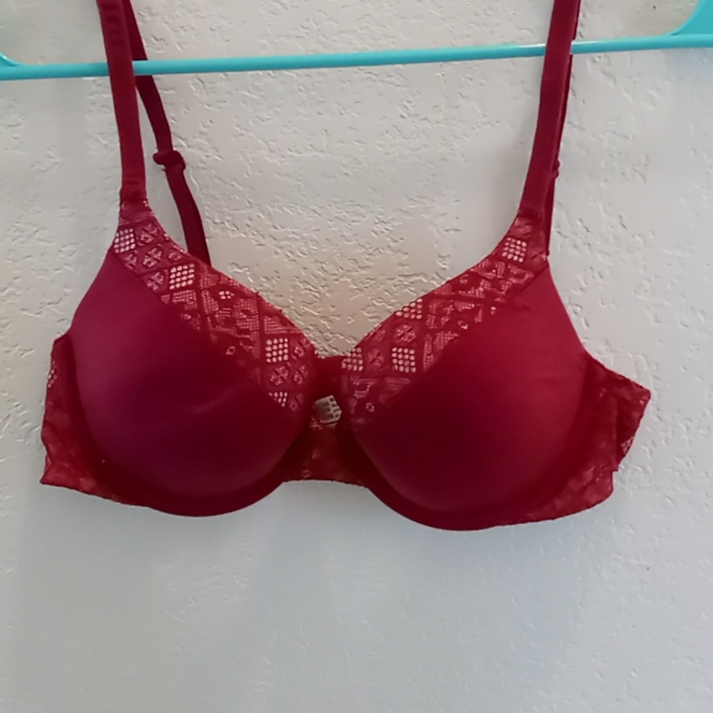 34b Victoria's secret bra